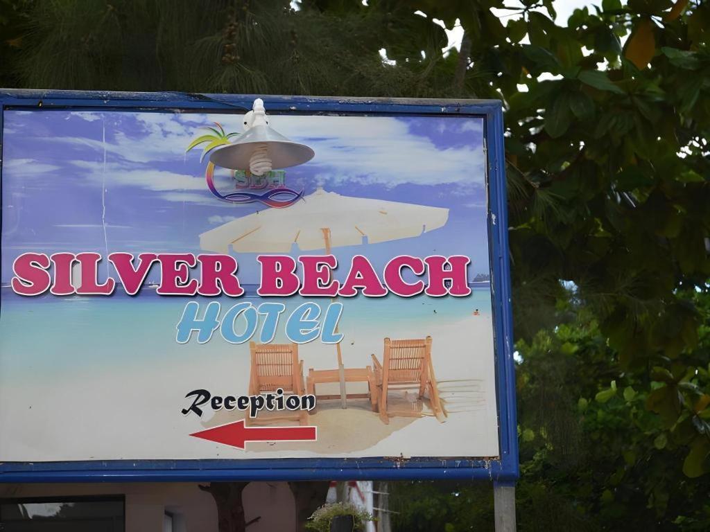 Silver Beach Hotel 트링코말리 외부 사진