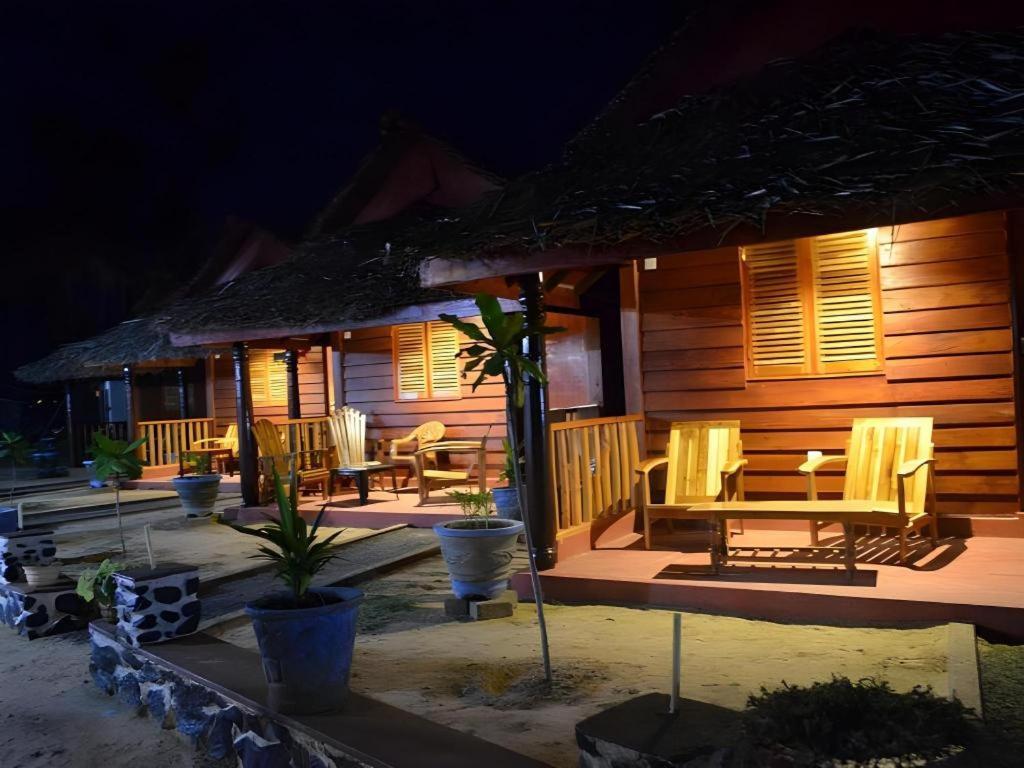 Silver Beach Hotel 트링코말리 외부 사진