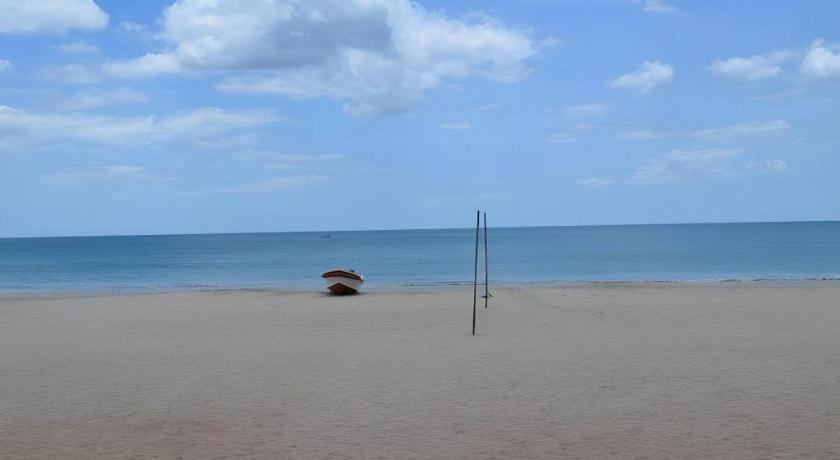 Silver Beach Hotel 트링코말리 외부 사진